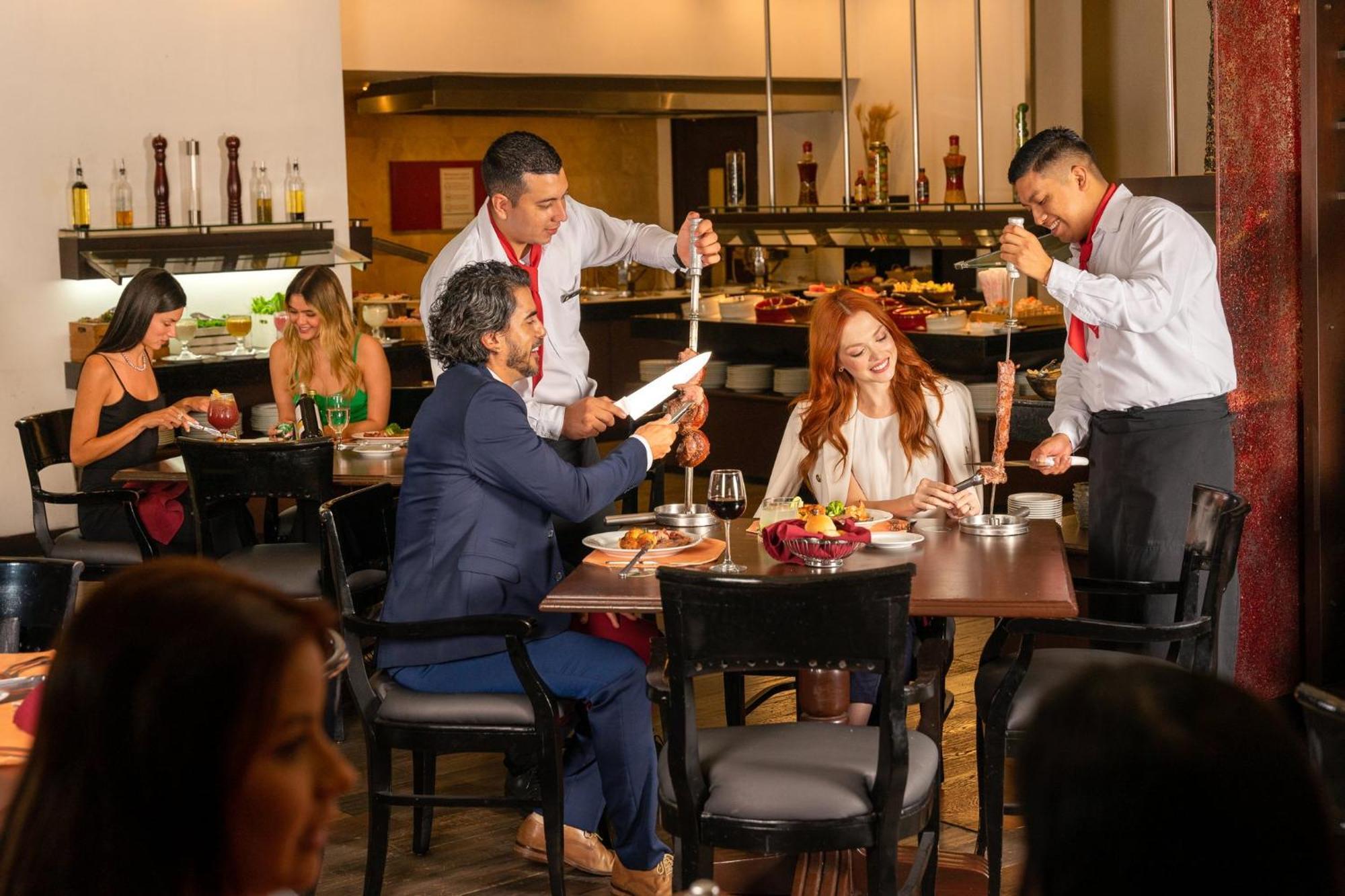 Real Intercontinental San Salvador By Ihg Hotel Bagian luar foto