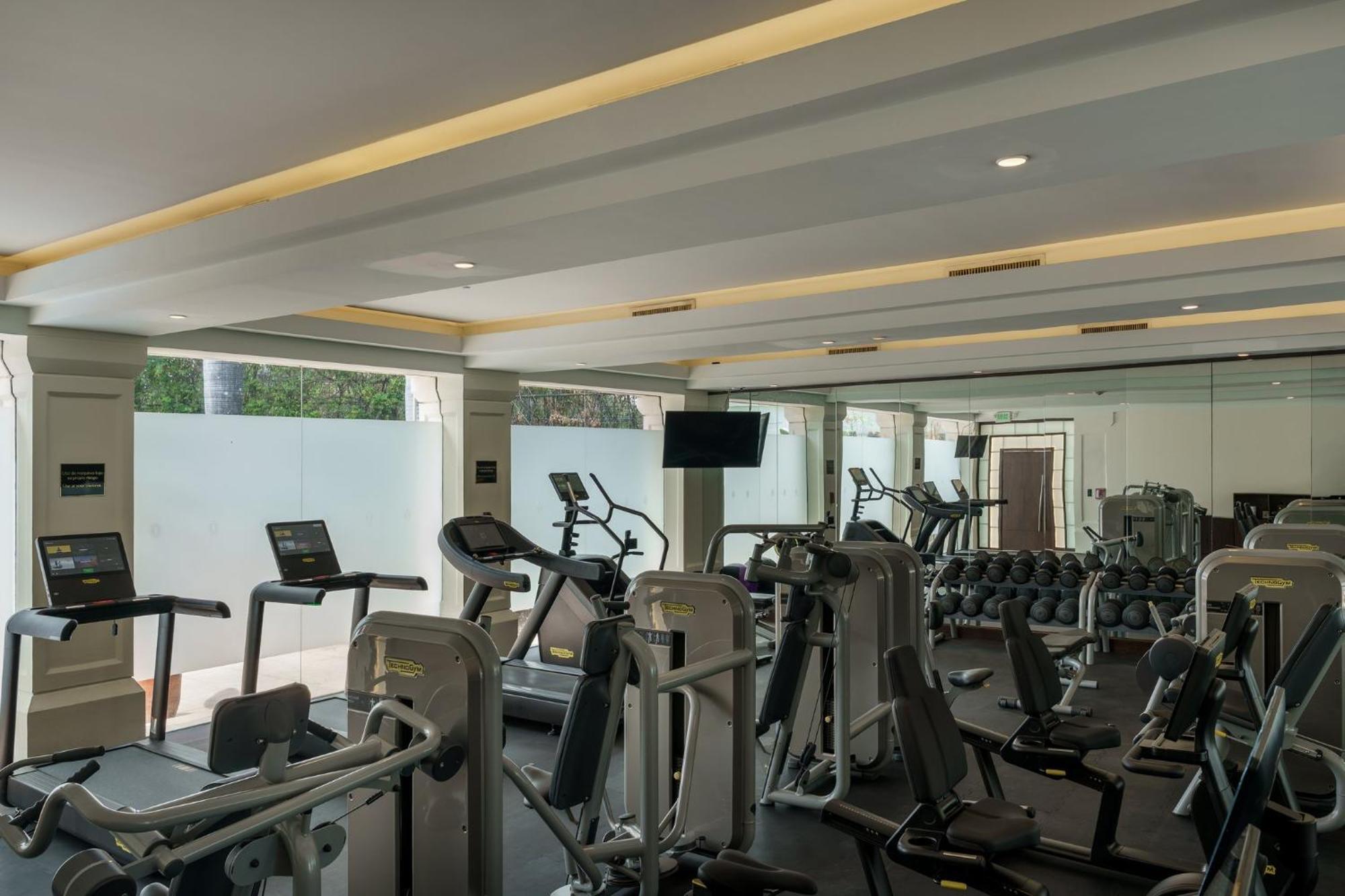 Real Intercontinental San Salvador By Ihg Hotel Bagian luar foto