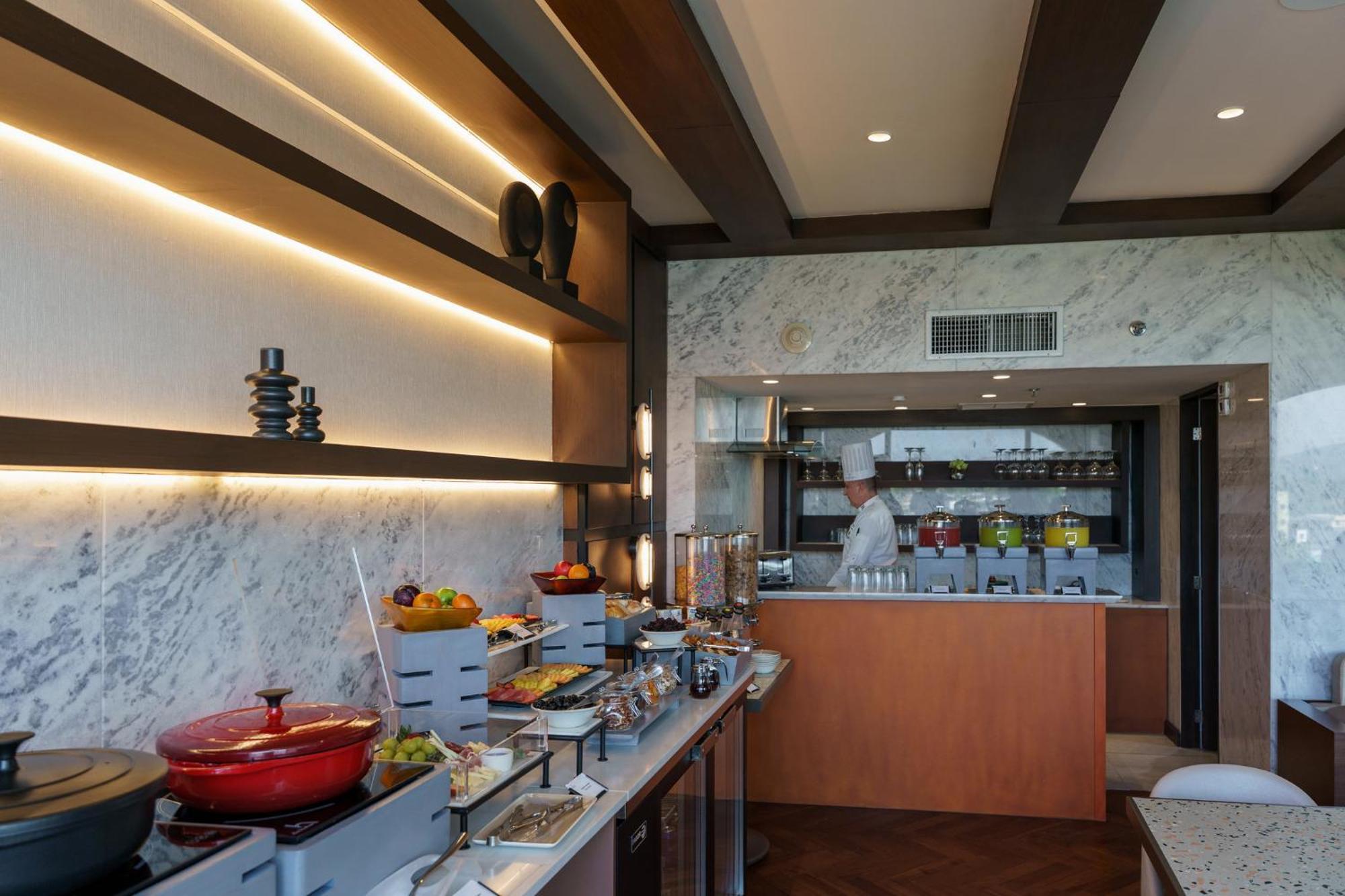 Real Intercontinental San Salvador By Ihg Hotel Bagian luar foto