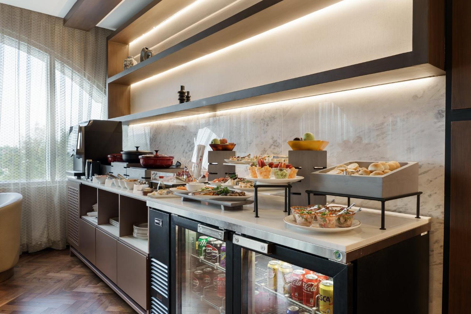 Real Intercontinental San Salvador By Ihg Hotel Bagian luar foto