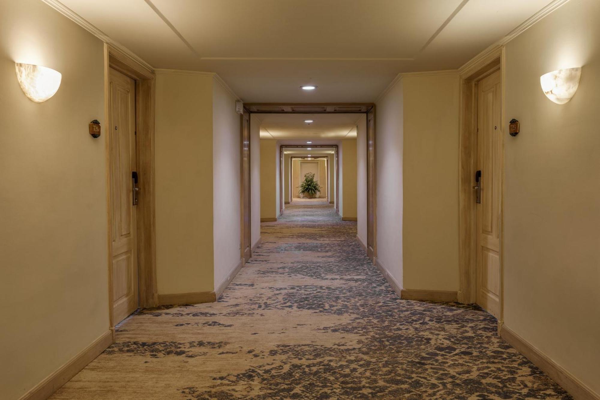 Real Intercontinental San Salvador By Ihg Hotel Bagian luar foto